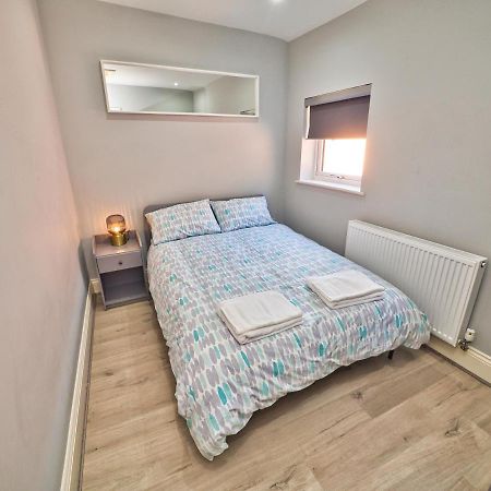 Stunning Property Fully Refurbished Бирмингам Екстериор снимка
