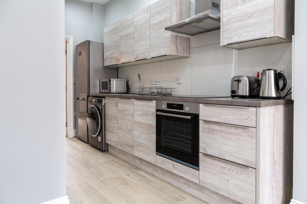 Stunning Property Fully Refurbished Бирмингам Екстериор снимка