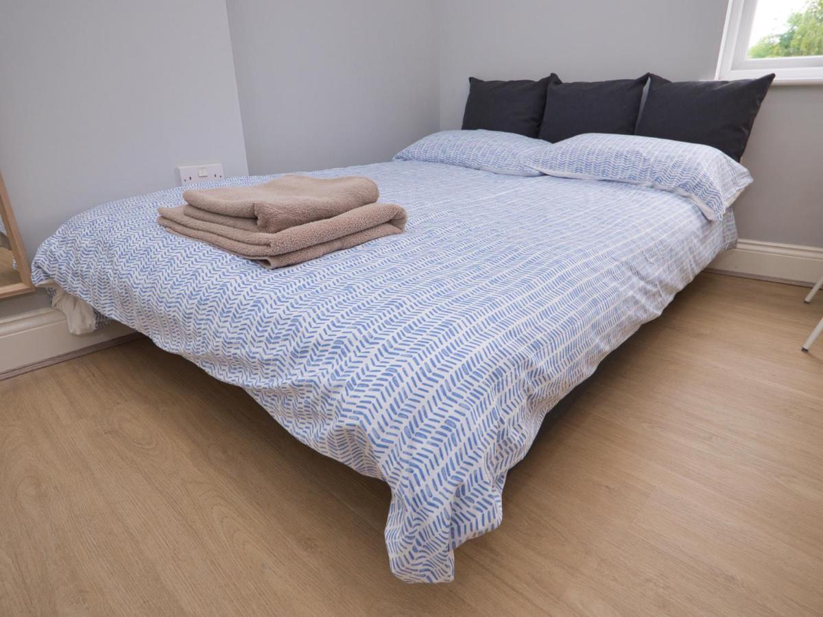 Stunning Property Fully Refurbished Бирмингам Екстериор снимка