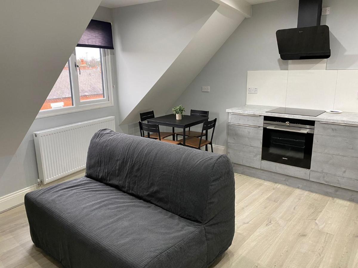 Stunning Property Fully Refurbished Бирмингам Екстериор снимка